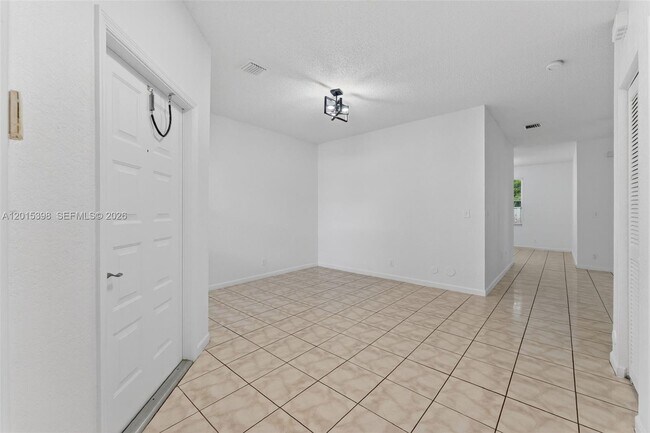 Foto del edificio - 16889 SW 1st Manor