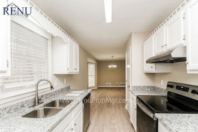 Foto del edificio - Available Now!