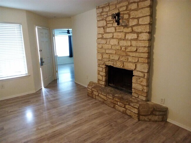 Building Photo - 1750 Timber Ridge Rd