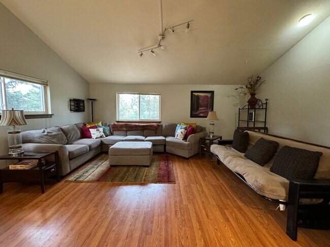 Photo - 77 Loafers Ln Apartments