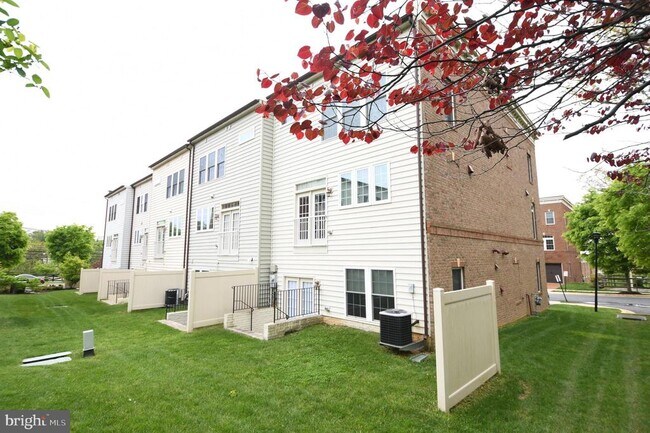 Foto del edificio - 14823 Wootton Manor Ct