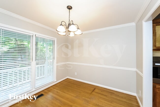 Foto del edificio - 6713 Thornwood Ct