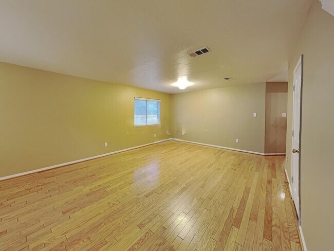 Foto del edificio - 7114 Grant Dr