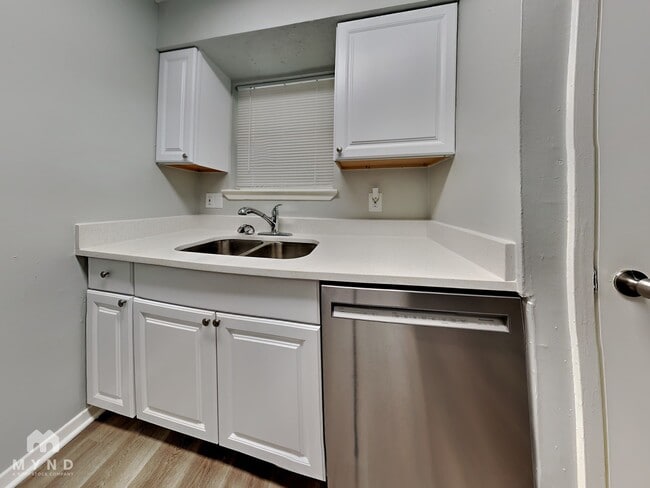 Building Photo - 6410 Harcourt Dr