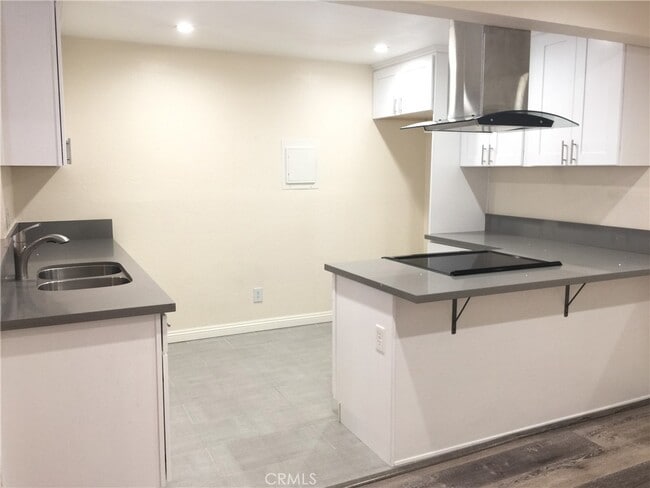 Building Photo - 1345 Cabrillo Park Dr