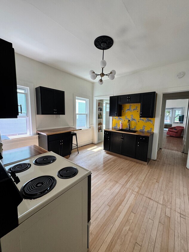 Foto del edificio - 2970 N Murray Ave