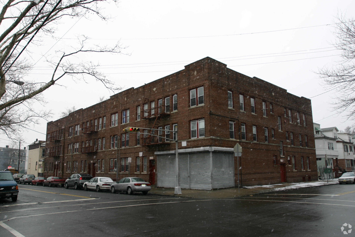 Building Photo - Golden Brick