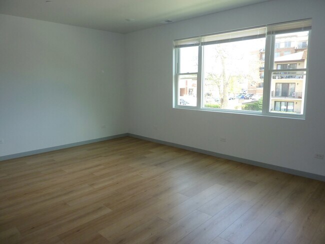 Building Photo - 9522 S 53rd Ave