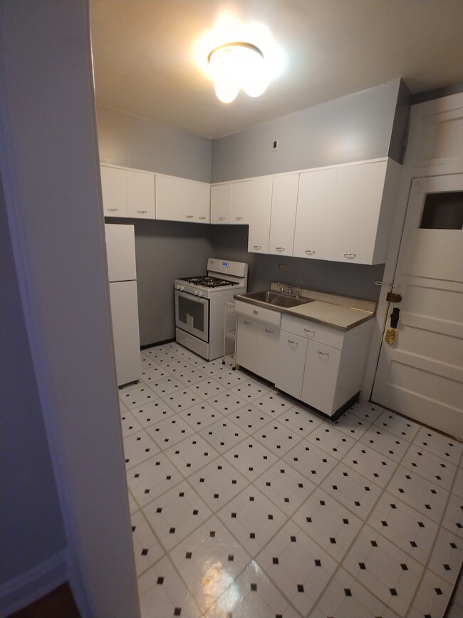 Foto del edificio - 1710 W Albion Ave