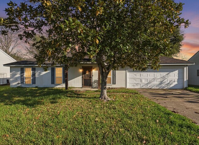 Foto del edificio - COMING SOON! 3 Beds, 2 Baths House for rent in Milton!