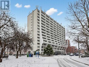 Building Photo - 35 Walmer Rd