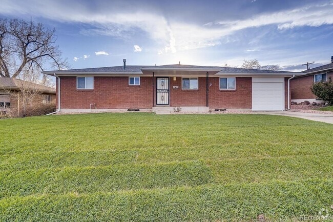 Building Photo - 7111 Clay St