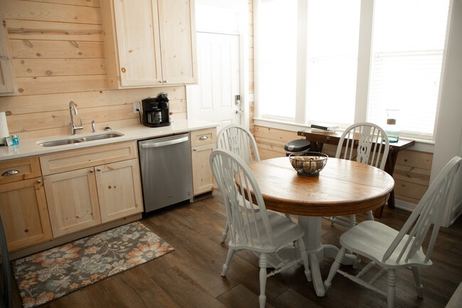 Building Photo - 2105 Loretta Parker Lane