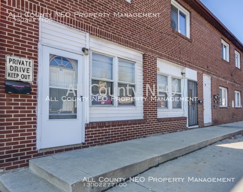 Building Photo - 160 Brittain Rd