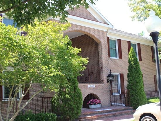 Primary Photo - 10700 Kings Riding Way
