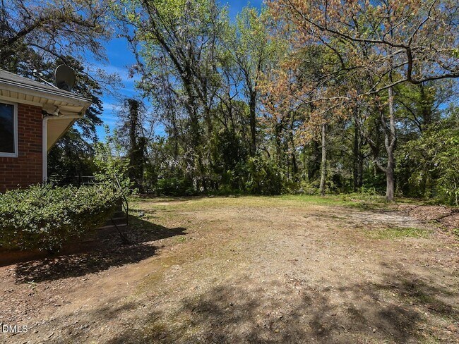 Foto del edificio - 4916 Western Blvd