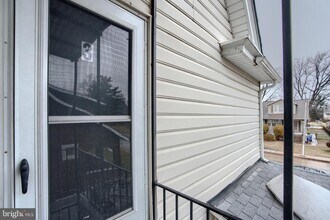 Building Photo - 3807 Fleetwood Ave