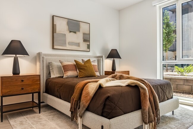 Building Photo - Vista At Councill Square