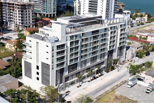Building Photo - 321 NE 26th St 710 Miami Fl 33137