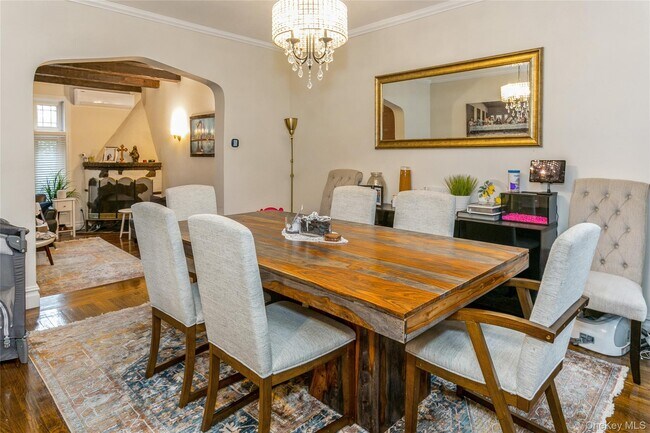 Foto del edificio - 9515-9242 242nd St
