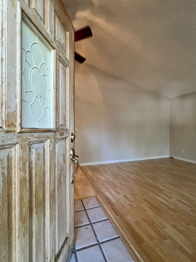 Foto del edificio - Charming 1 Bedroom, 1 Bath Rental with Private Yard – Utilities & Internet Included!