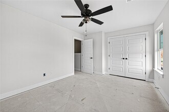 Building Photo - 1422 S Yampa Bnd