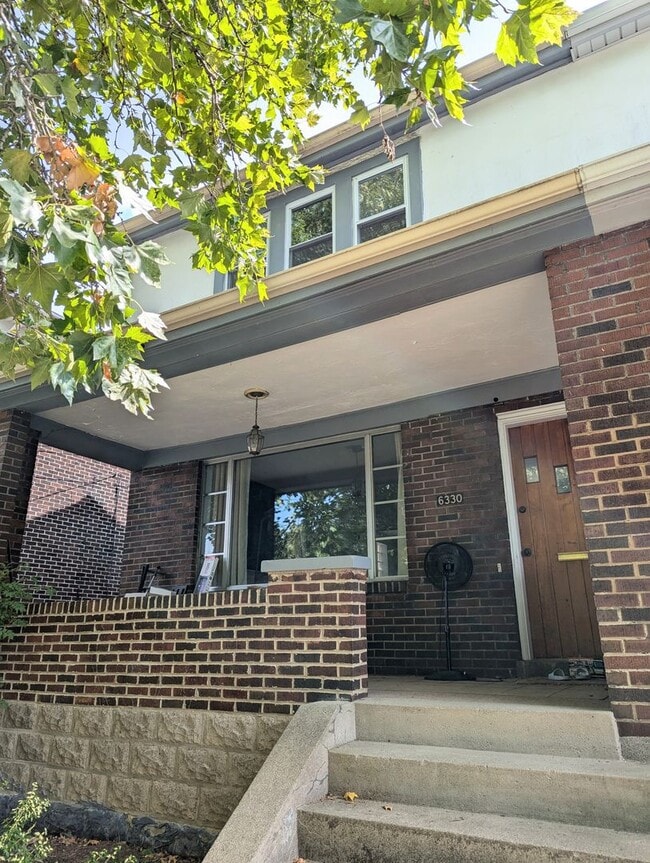 Cozy 3 bedroom 1 Bathroom Home (Squirrel Hill South) - Cozy 3 bedroom 1 Bathroom Home (Squirrel Hill South)