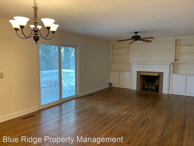 Building Photo - 3 br, 2 bath House - 1341 Watauga Street