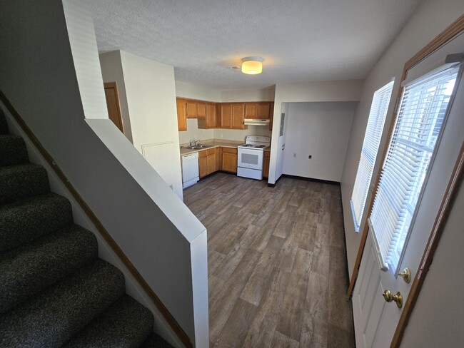 Renovated Kitchen - Scotsdale Apartments