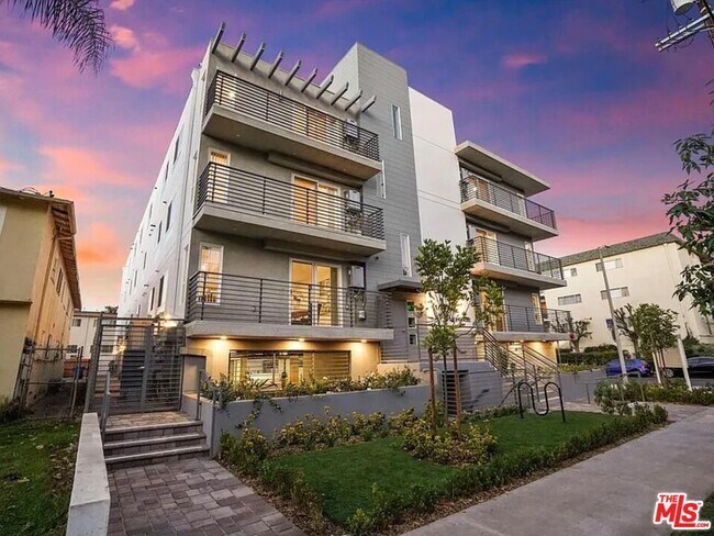 Foto del edificio - 5405 Hermitage Ave