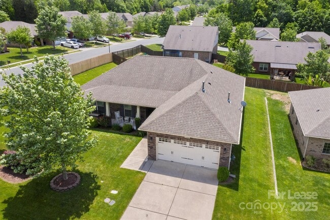 Building Photo - 7266 Kenyon Dr