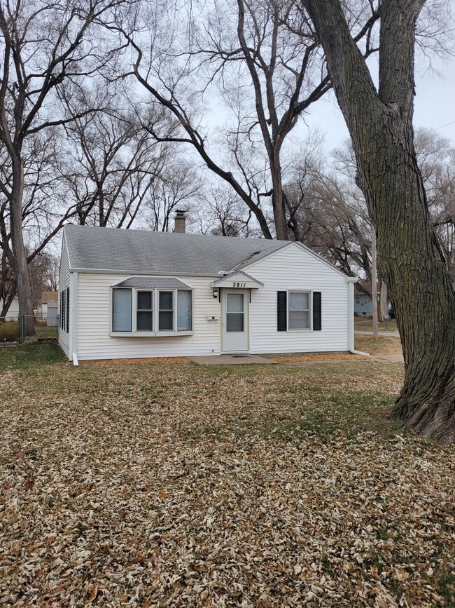 Building Photo - 2811 Clay St