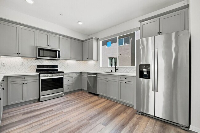 Building Photo - 14053 Spurlock Ln