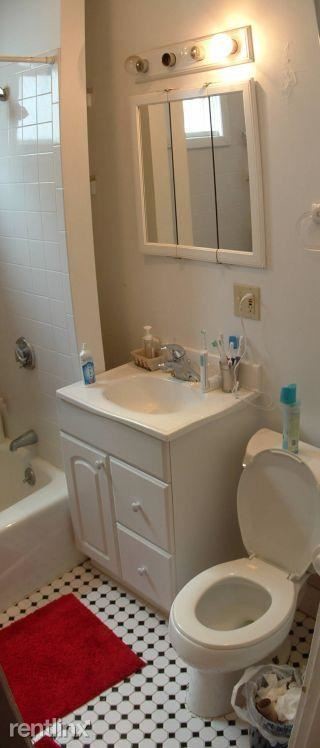 Building Photo - 4 br, 1 bath  - 380 Washington St # 2H