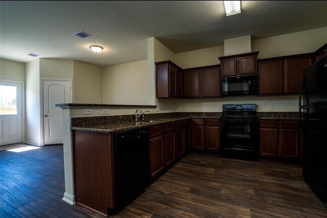 Building Photo - 212 Autumn Berry Ln
