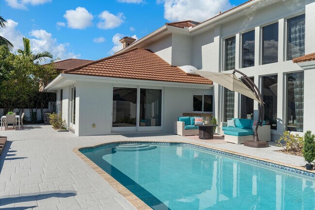 Foto del edificio - 3050 NE 43rd St