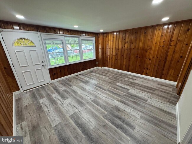 Foto del edificio - 7936 Lansdale Rd
