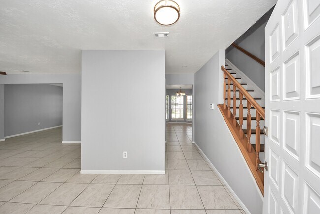 Building Photo - 16006 Autumn Falls Ln