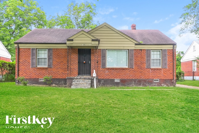 Primary Photo - 1493 Fox St