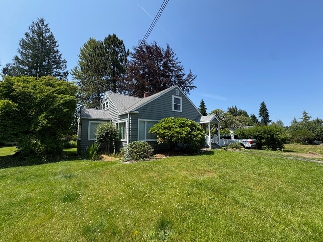 Building Photo - 17511 100th Ave SW