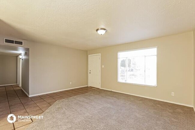 Building Photo - 4838 W Heatherbrae, Phoenix, AZ 85035