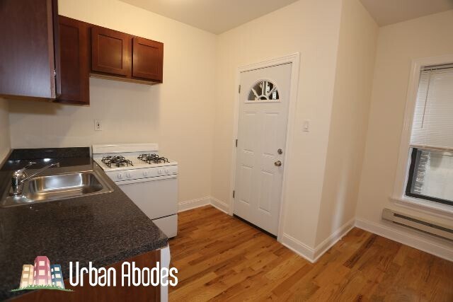 Foto del edificio - 3829 N Fremont St