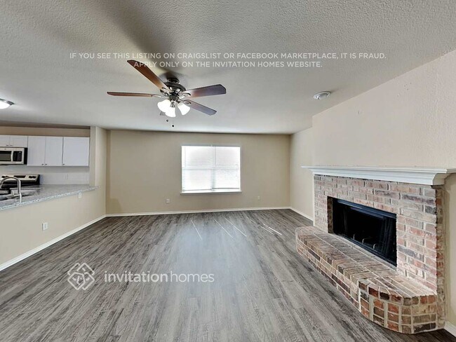 Foto del edificio - 5028 Raymond Dr