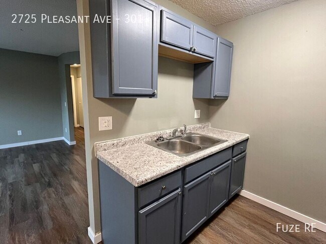 Foto del edificio - 2725 Pleasant Ave