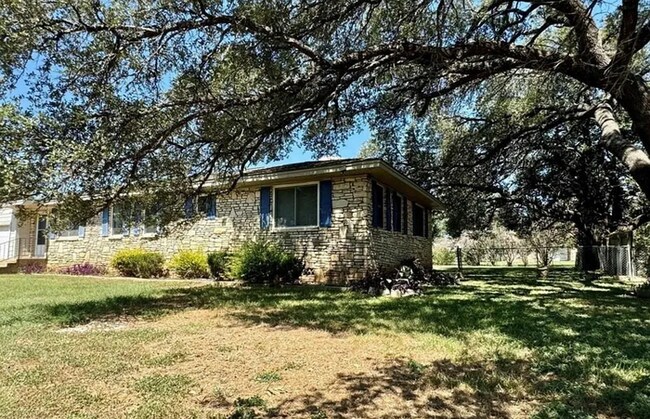 Building Photo - Charming 3-bedroom, 2-bath home located in the heart of Georgetown - Pets Friendly