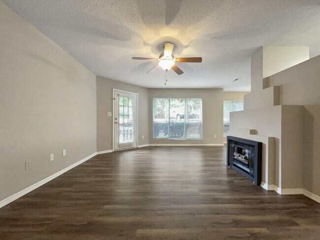 Foto del edificio - Lexington Farms Apartments