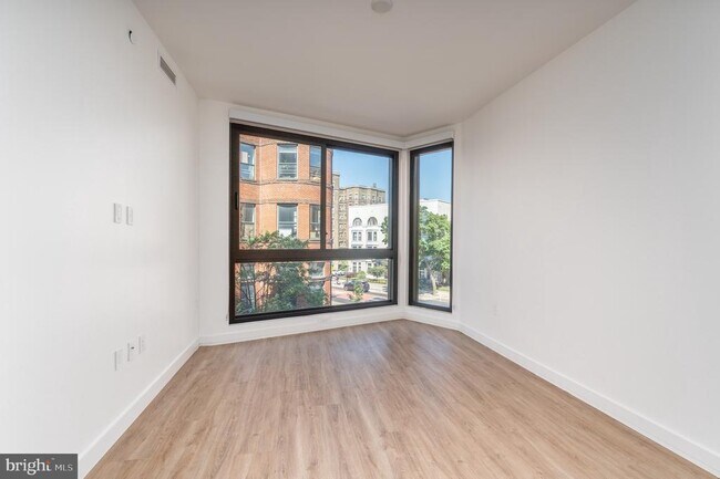 Foto del edificio - 1630 Columbia Rd NW