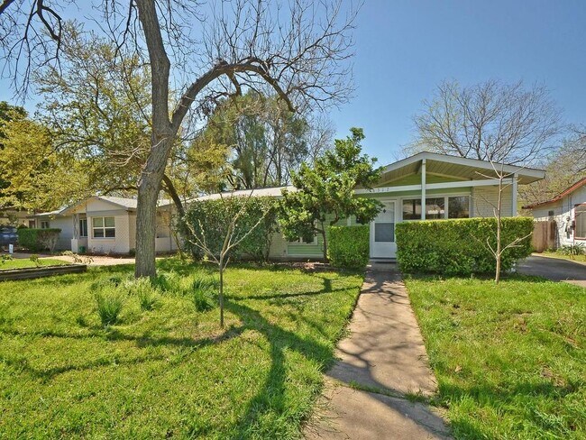 Building Photo - 6312 Dorchester Dr