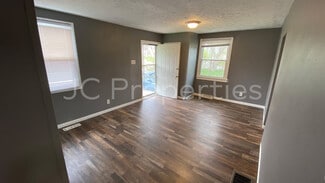 Living Room - 4406 Waymire Ave