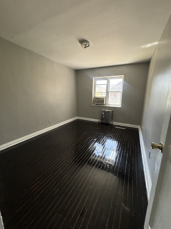 70 Crawford 5 - 71 Crawford St